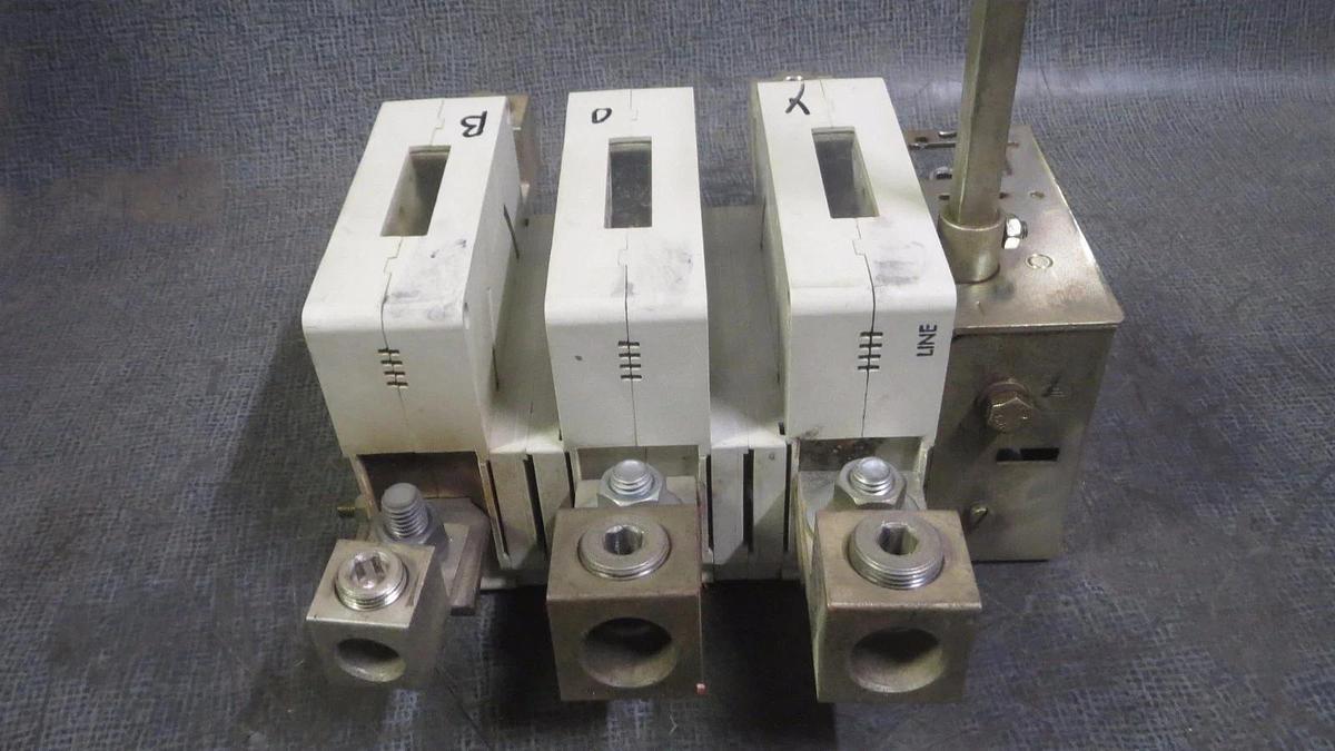Used ABB GENERAL PURPOSE SWITCH 400 AMP 600 VAC 3 PHASE W/ LUGS MODEL: OETL-NF400
