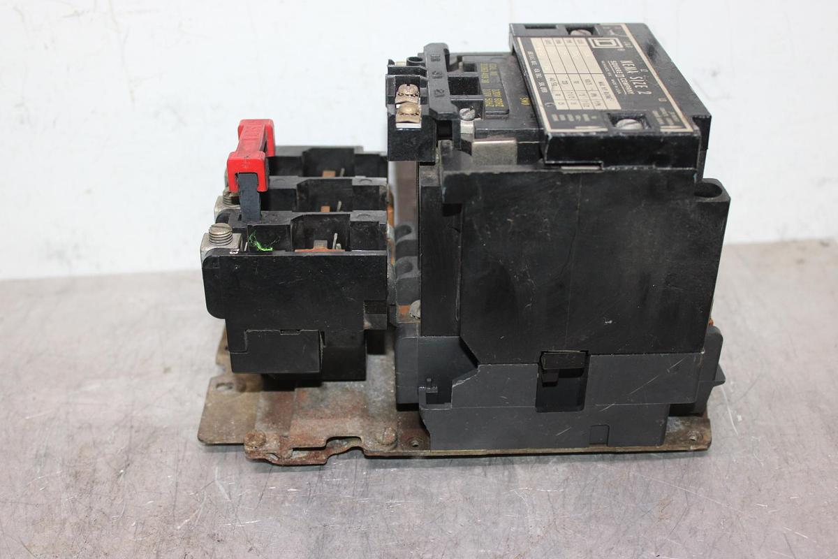 Used ITE GENERAL DUTY ENCLOSED SWITCH JU-321 30 AMP 240 VAC 3-PHASE NEMA 1