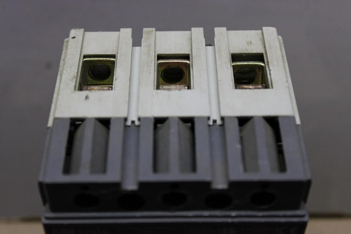 Used ABB CIRCUIT BREAKER SACE S1N 70 AMP 600 VOLT 3-POLE SACE S1
