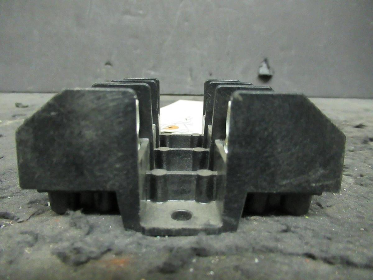 Used LITTELFUSE 30 AMP 240 / 250 VAC 3 POLE / PH FUSEHOLDER FUSE BLOCK LR25030-3CR