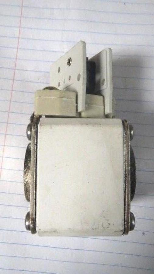 Used FERRAZ PROTISTOR MODEL S101608CF00 -- 700 AMP 700 VAC WITH 2 AMP MICROSWITCH