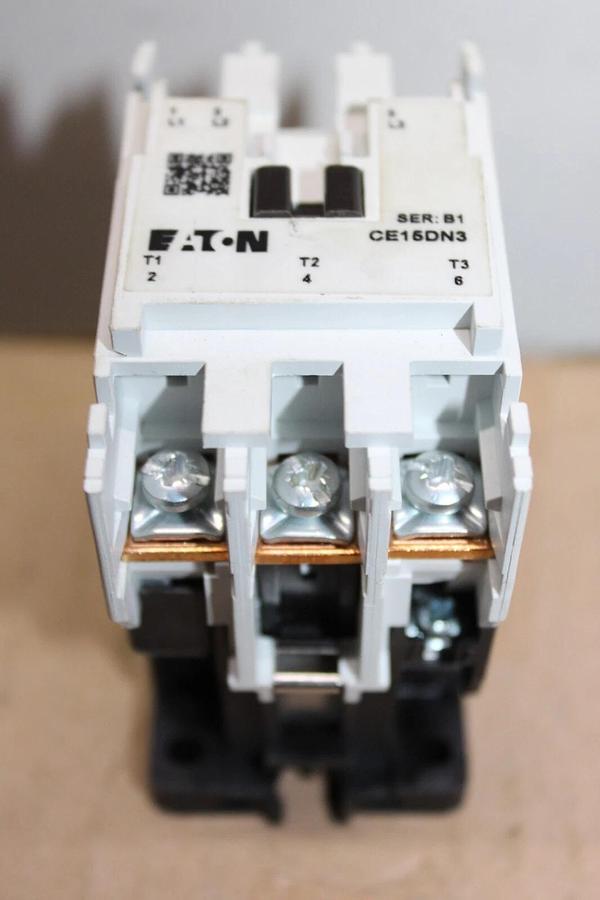 Used EATON CONTACTOR CE15DN3 18 AMP 600 VOLT 15 HP 3-POLE 3-PHASE COIL: 110/120V