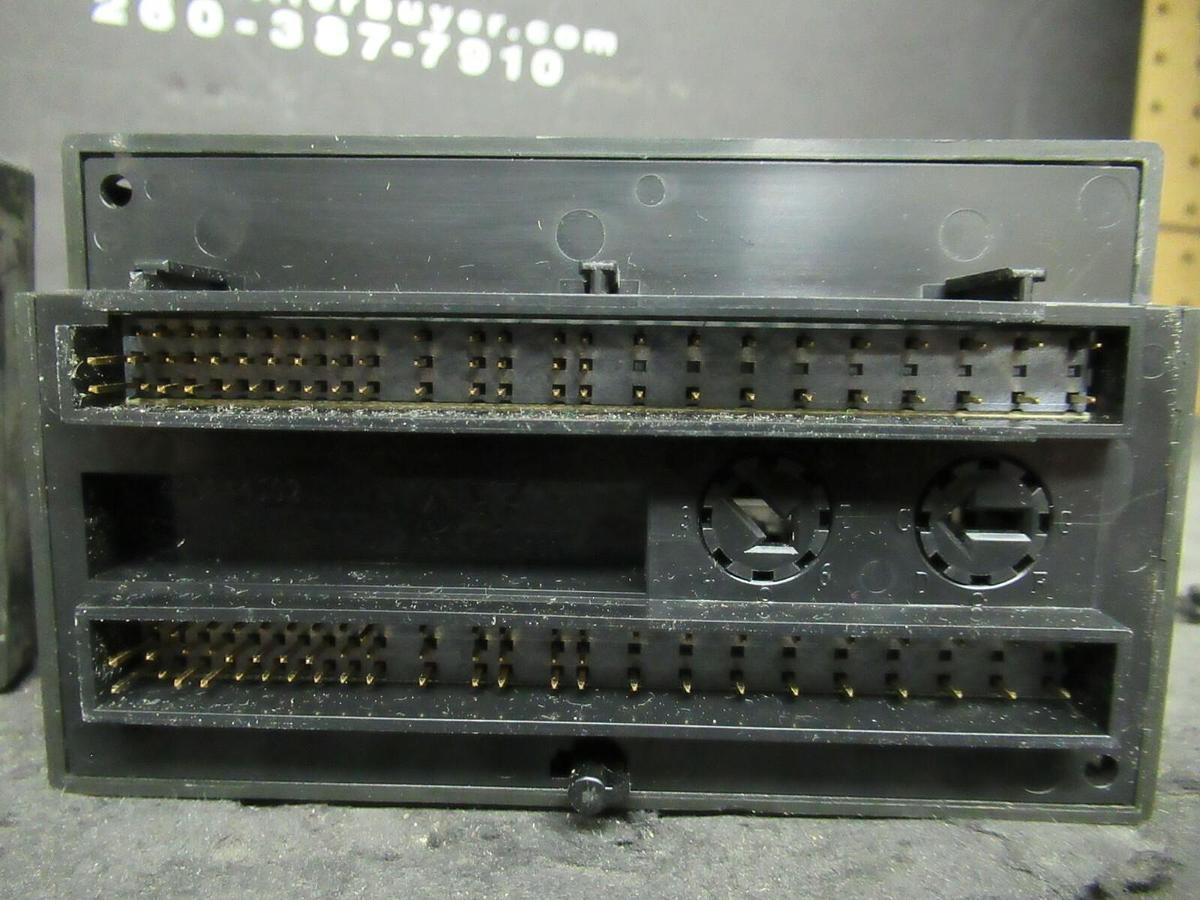 Used GE INTELLIGENT PLATFORMS IC200MDD842J FANUC INPUT OUTPUT I/O MODULE IC200CHS022L