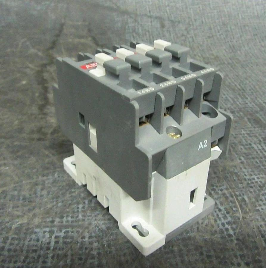 Used ABB CONTACTOR N71E 400V 3A COIL: 120V 60HZ **WARRANTY INCLUDED**