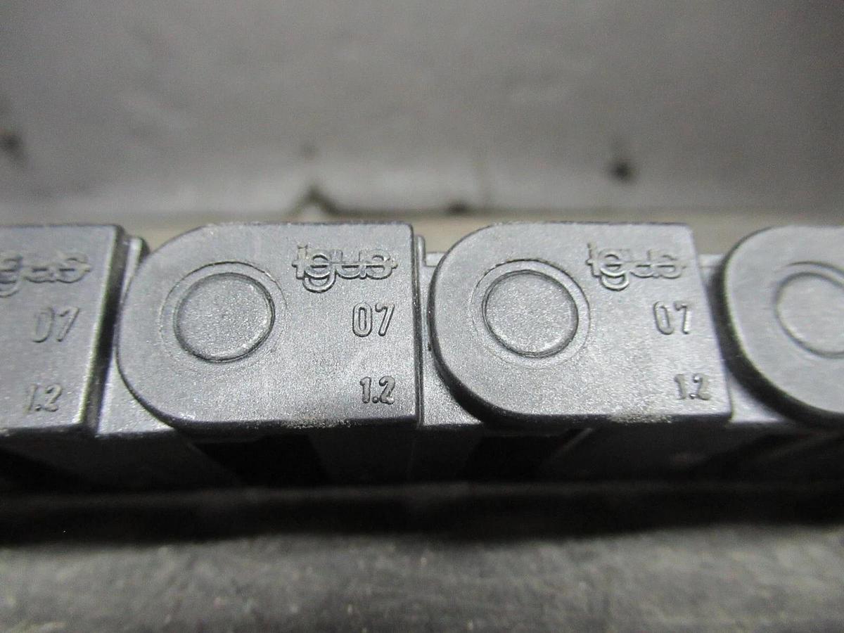 Used IGSU PLASTIC WIRE TACK 6" LENGTH X 1" WIDTH X 5/8" TALL R18 07 1.2 *WARRANTY*