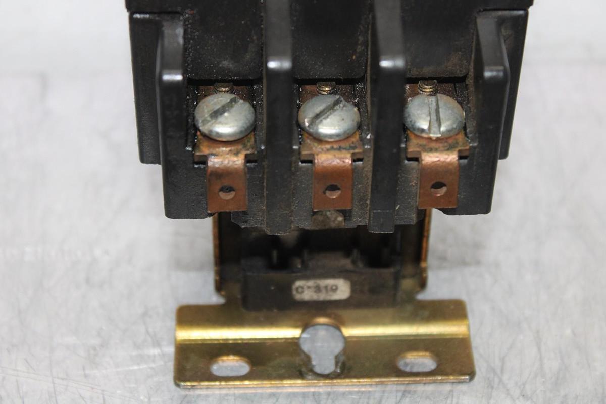 Used FURNAS CONTACTOR 42DE35AF382R 50 AMP 600 VAC 25 HP 3-POLE COIL: 110/120V