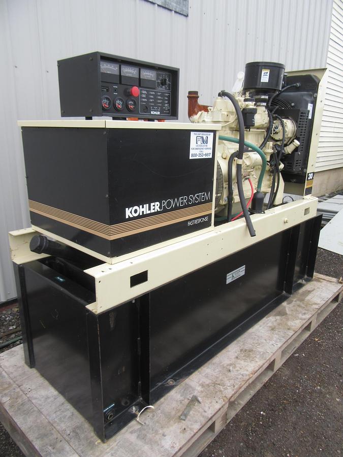 Used 30KW DIESEL GENERATOR  KOHLER 120/240 V JOHN DEERE  12-LEAD RECONNECTABLE 33 KW