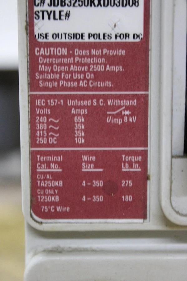 Used CUTLER HAMMER MOLDED CASE SWITCH JDB3250KXD03D08 250 AMP 3-POLE 600 VAC