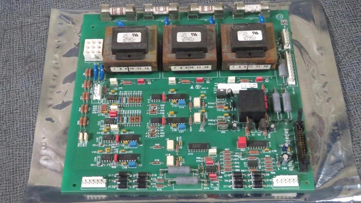 MGE UPS SYSTEMS CIRCUIT BOARD ARUZ2 72-130068-02 REV A00 **WARRANTY INCLUDED**