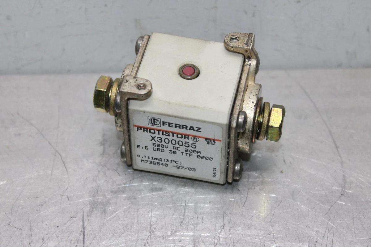 Used FERRAZ PROTISTOR FUSE X300055 660 VAC 200 AMP **WARRANTY INCLUDED**