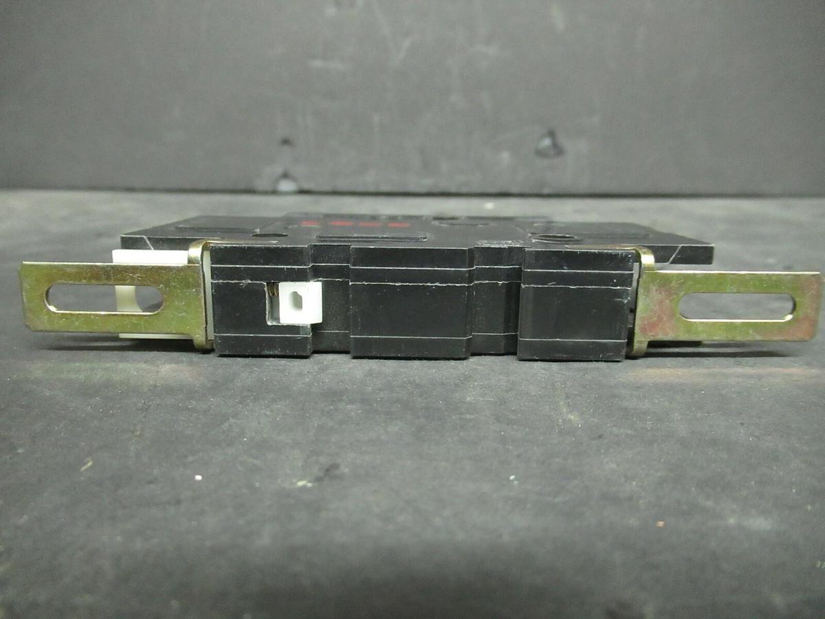 Used LOT OF 2 15 AMP SQUARE D SINGLE POLE BREAKERS 120/240 VAC