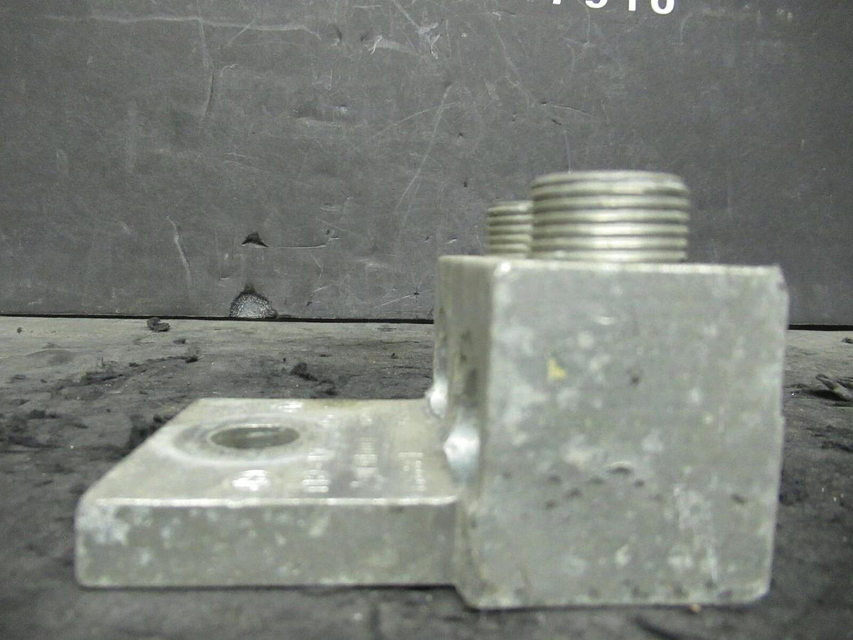 Used (3) QTY ILSCO D899 2 (DOUBLE) BARREL MECHANICAL CONNECTOR LUG TAPS 600MCM - 2
