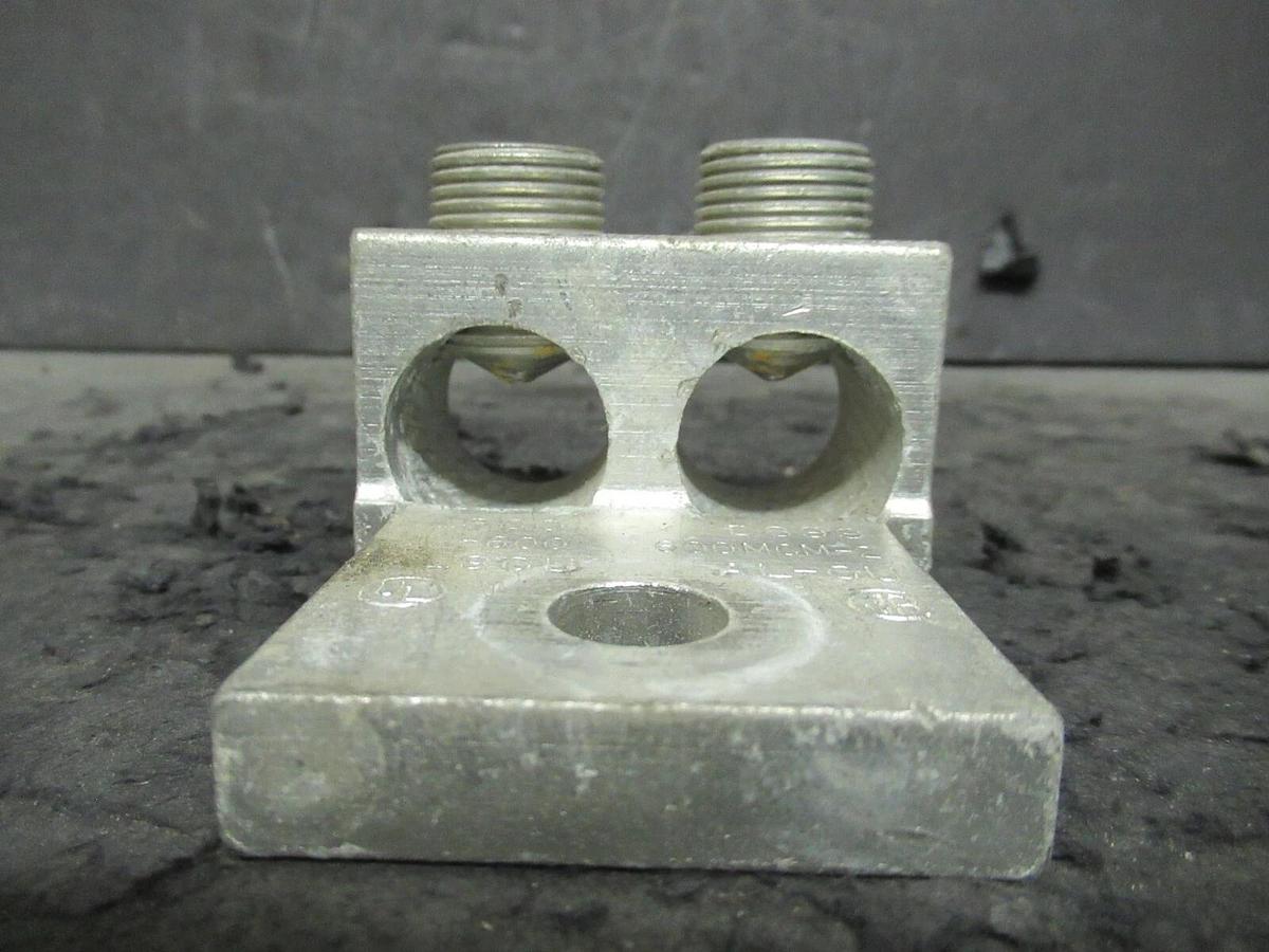 Used (3) QTY ILSCO D899 2 (DOUBLE) BARREL MECHANICAL CONNECTOR LUG TAPS 600MCM - 2