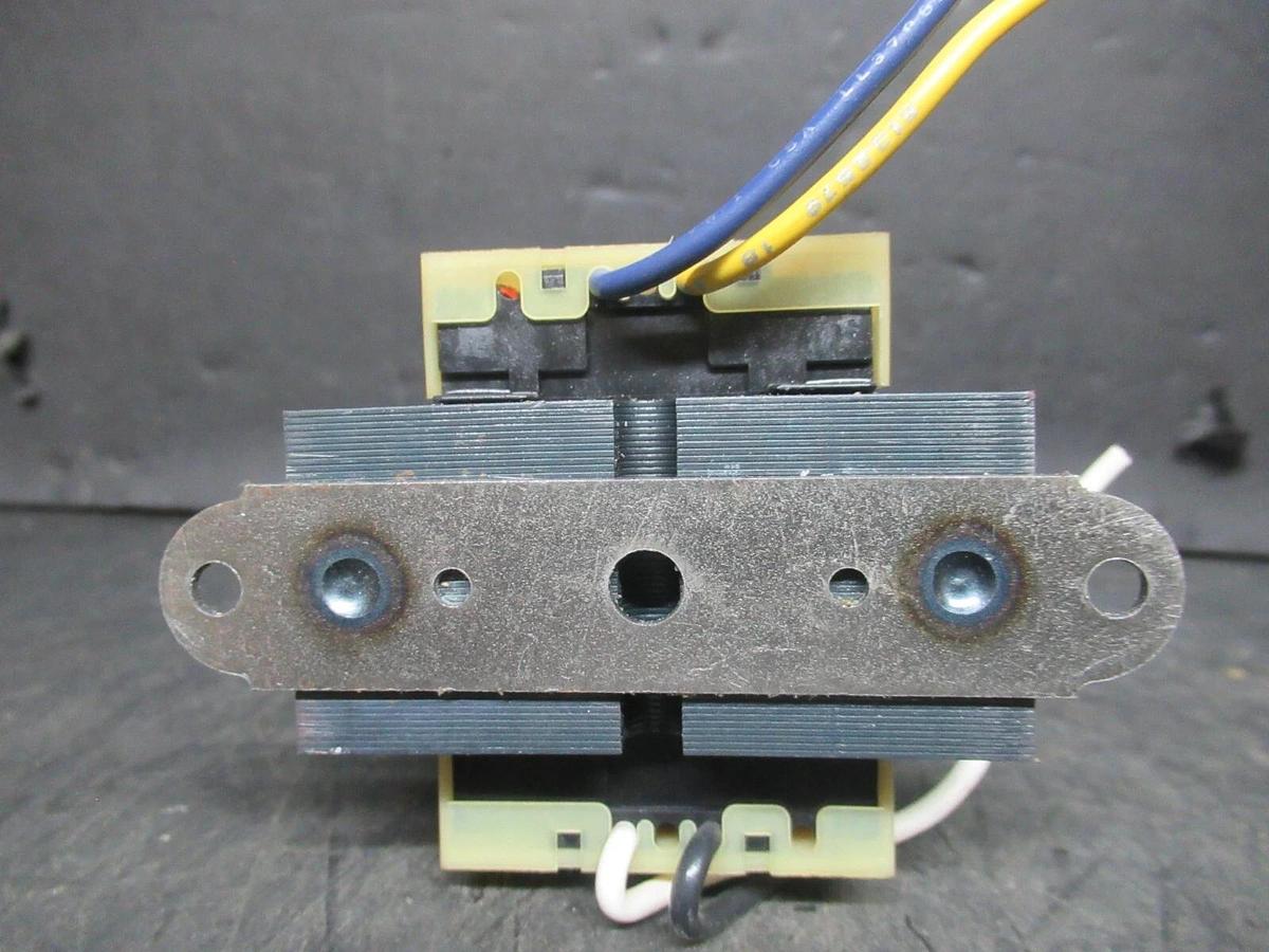 Used PRODUCTS UNLIMITED 4000-01AW18K22 60630801 50 VA PRI: 120 VAC SEC: 24 VAC