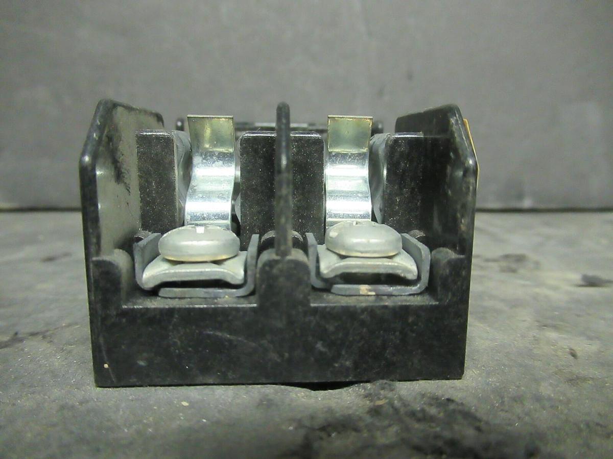 Used LOT OF 3 BUSSMAN FUSE HOLDER BC6032P FOR 30 AMP 600 V CLASS CC FUSES ONLY