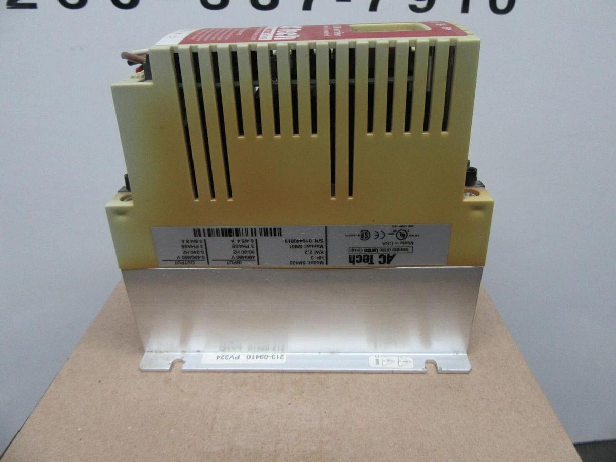 Used LENZE AC TECH VARIABLE AC DRIVE SM430 SCM I/O CONTROL 480 VOLT 3 HP 2.2 KW