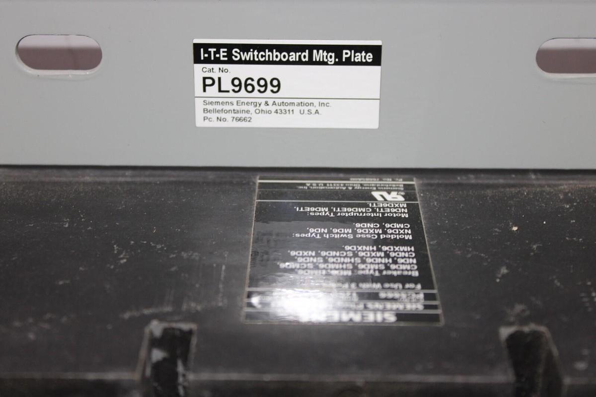 Used SIEMENS MOLDED CASE SWITCH CND63S120A 1200 AMP 600 VAC 3-POLE W/ MOUNT