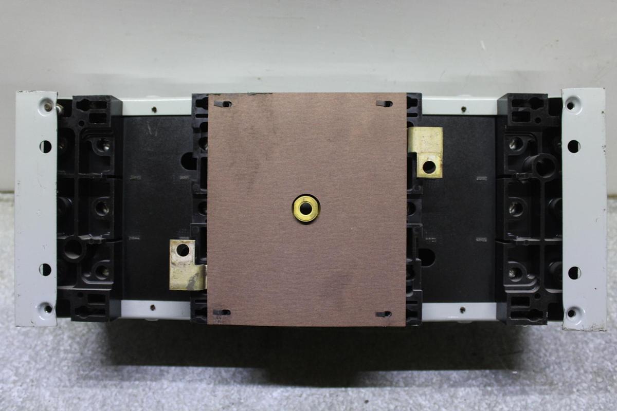 Used ITE TWIN VACU-BREAK FUSIBLE PANELBOARD SWITCH V7E3622 600V 60A