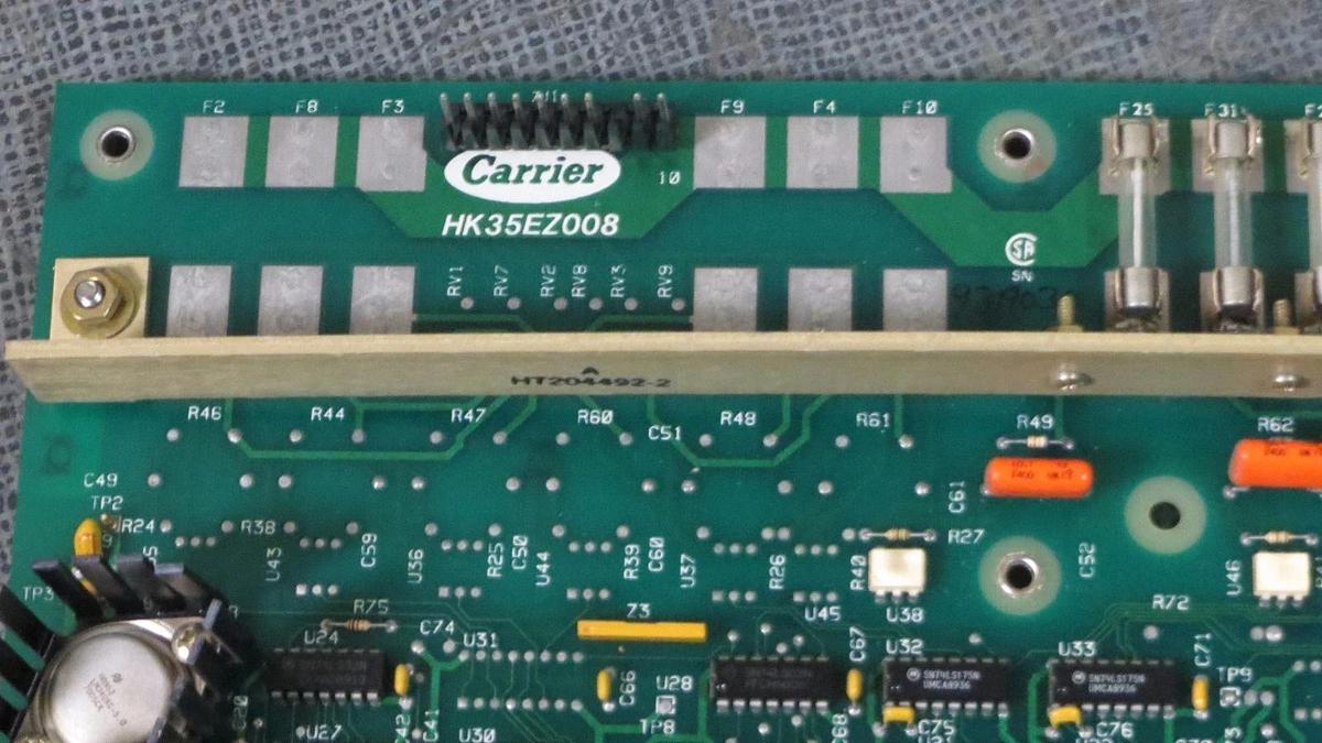 Used CARRIER INPUT/OUTPUT CIRCUIT CONTROL BOARD # HK35EZ008