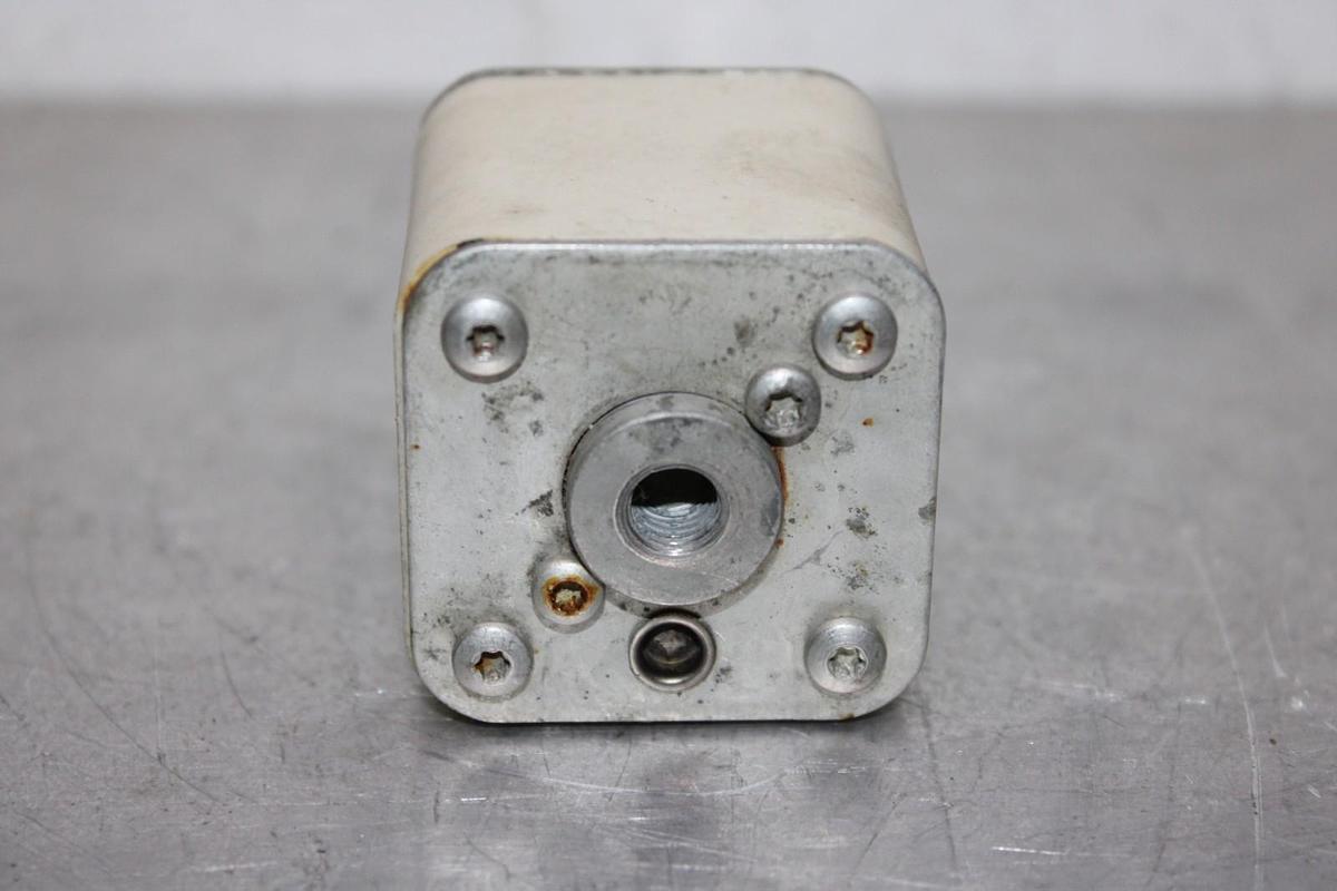 Used BUSSMANN SQUARE BODY FUSE 170M3423 700 VAC 630 AMP *WARRANTY*
