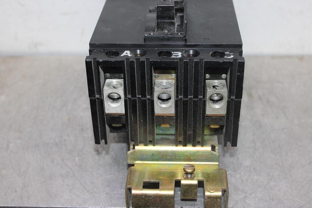 Used SQUARE D I-LINE CIRCUIT BREAKER FH36020 20 AMP 600 VAC 3-POLE