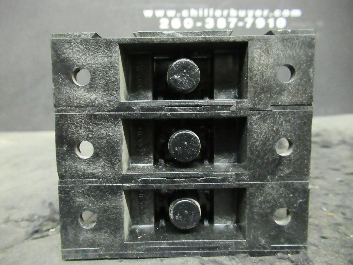 Used FERRAZ SHAWMUT 62203 DISTRIBUTION BLOCK PDB 3 POLE 600 VAC 1/4 - 5/8 STUD