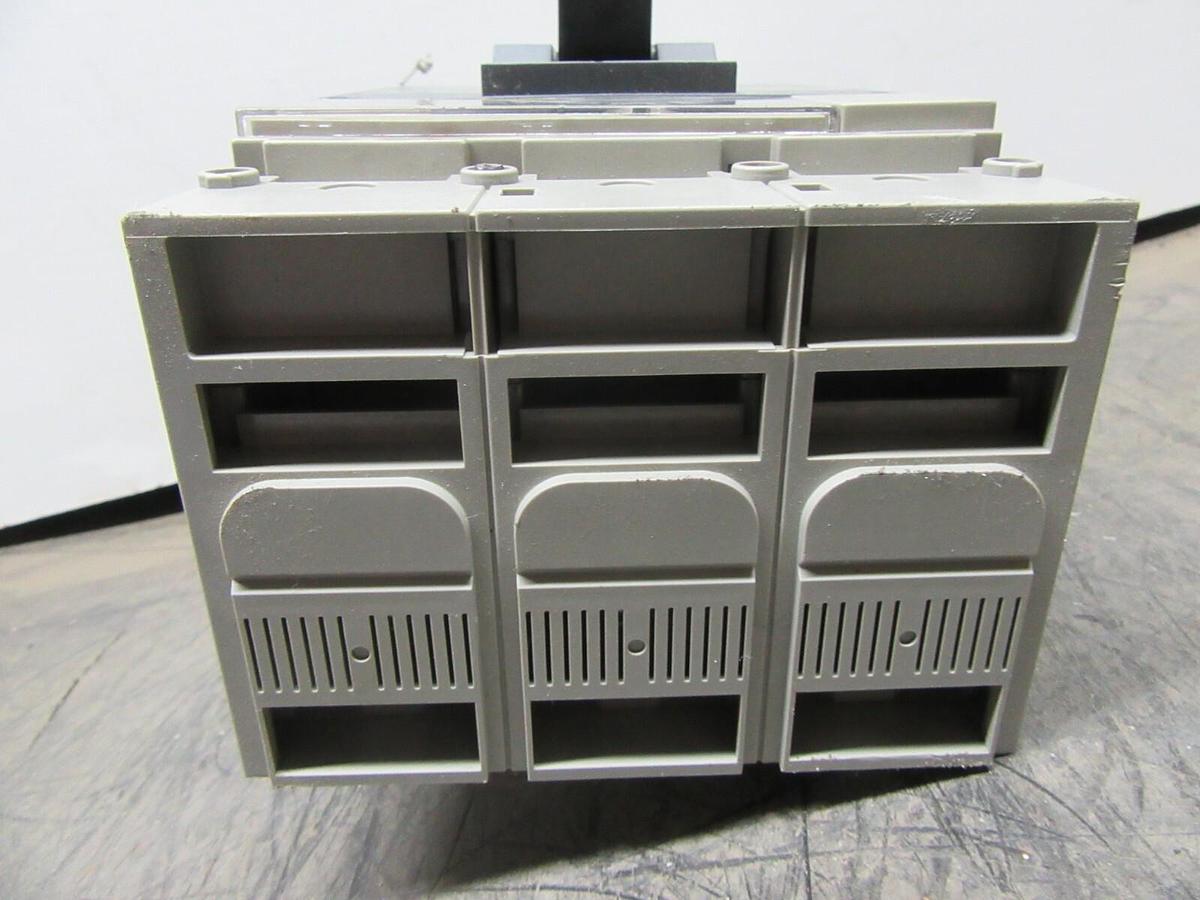Used MERLIN GERIN MOLDED CASE SWITCH NSJ600A 600 AMP 600 VOLT 50/60 HZ **WARRANTY**