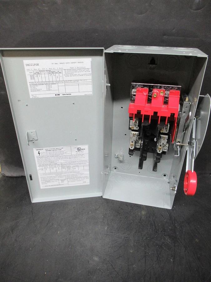 NEW IN BOX EATON HEAVY DUTY SAFETY SWITCH DH221FGK 30 AMP 240 VAC 7.5 HP 2-POLE
