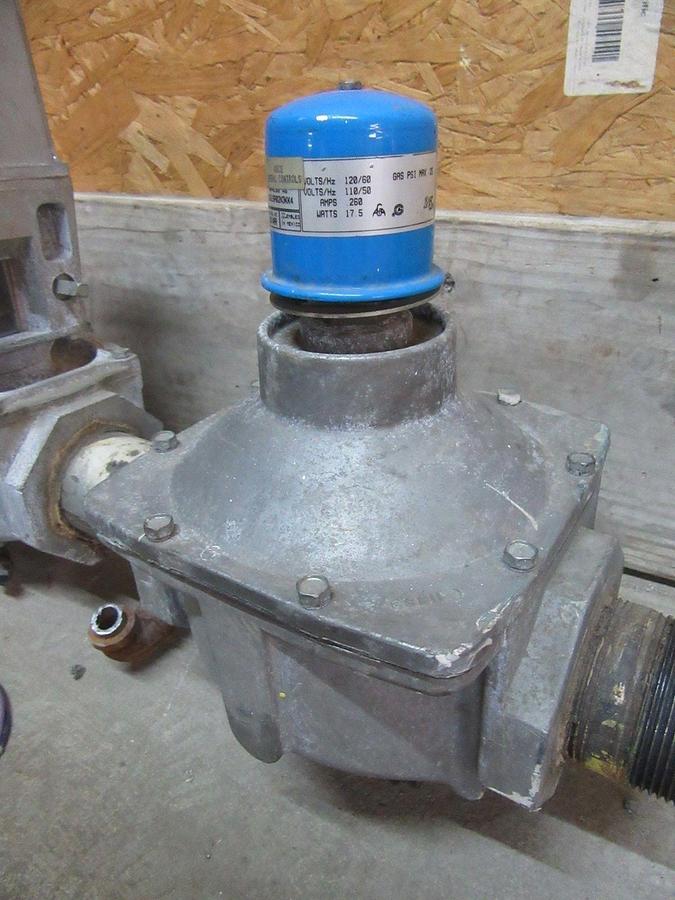 Used HONEYWELL FLUID POWER GAS VALVE V4055D-1019 110/120V GAS TRAIN 2.5"