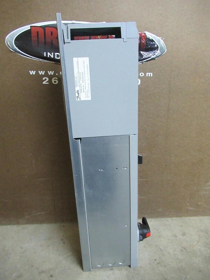 Used DANFOSS VERTICAL VFD 174L1110 VLT HVAC DRIVE 200 VAC @ 16.7 AMP 5 HP 3-PHASE