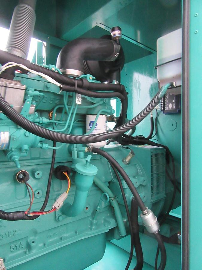 Used 40 KW DIESEL GENERATOR CUMMINS 120/240V B3.9-G2 ENCLOSED RECONNECTABLE VIDEO