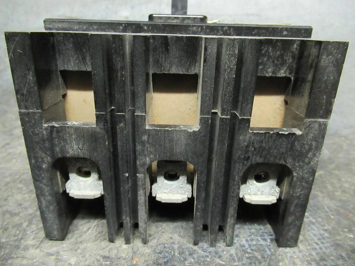 Used WESTINGHOUSE BREAKER MCP13300 600VAC 3 POLE 30A W/ LUGS **WARRANTY INCLUDED**