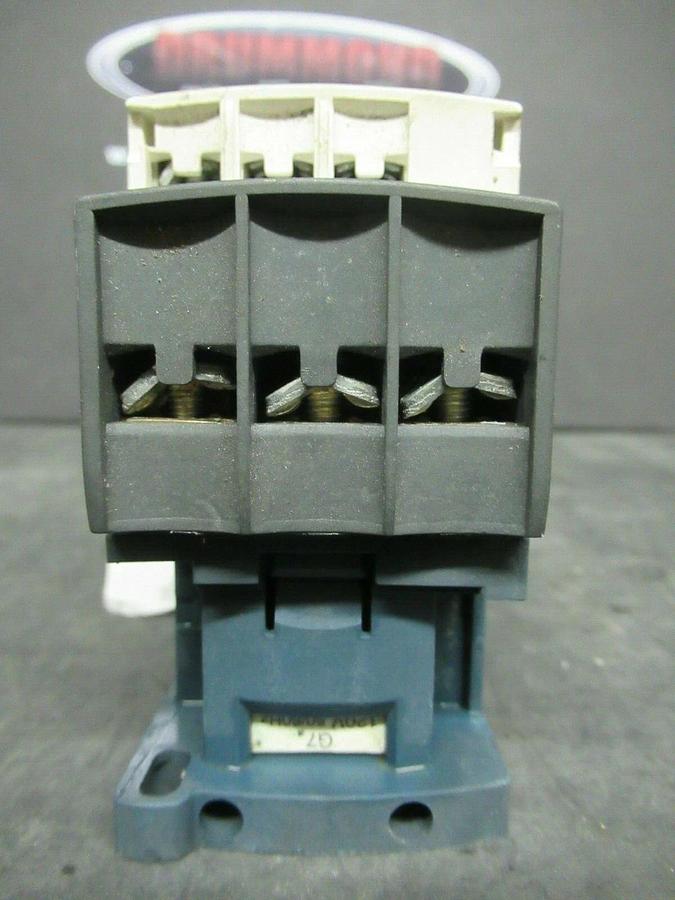 Used SCHNEIDER CONTACTOR LC1D25 40 AMP 600 VAC 20 HP COIL: 120 VAC **WARRANTY**