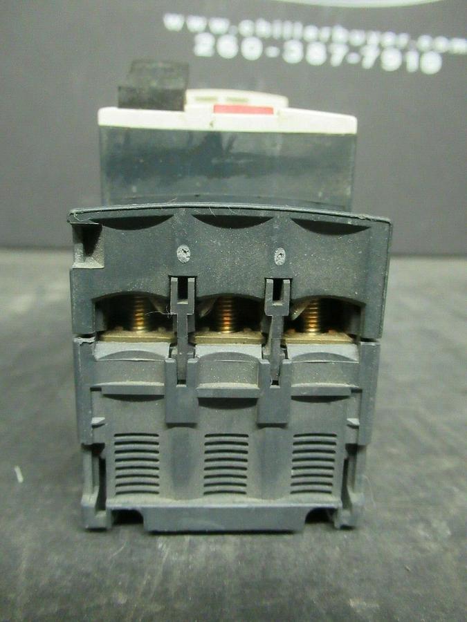 Used TELEMECANIQUE CONTACTOR LC1D09 600 VAC 25 AMP W/ GV2ME10 MANUAL MOTOR START