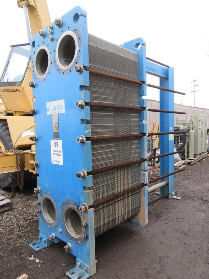 Used 2010 APV PARAFLOW 271 PLATE / FRAME HEAT EXCHANGER B134 M-12 150 PSIG