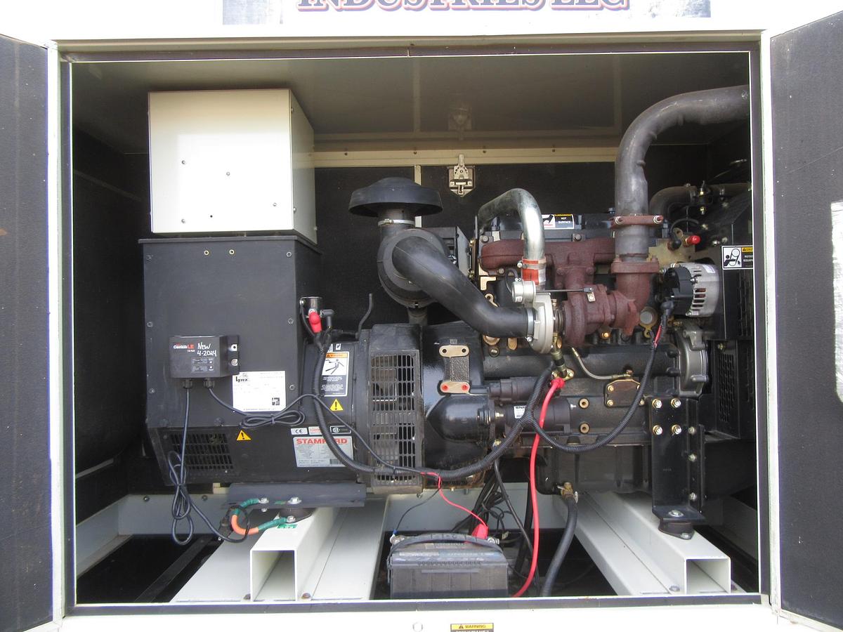 Used 50 KW DIESEL GENERATOR LYNX 120/240V RE-CONNECTABLE SOUND ENCLOSED 350 HRS
