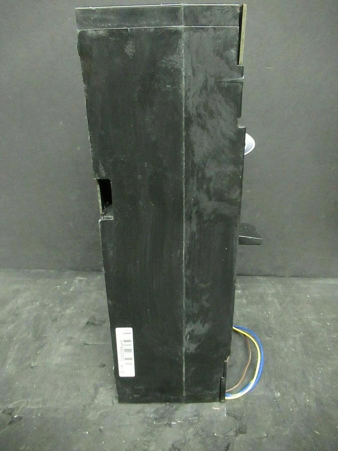 Used 450 AMP SQUARE D BREAKER 519568P15 600 VDC 3 POLE W/ AUXILIARY SWITCH & UVR