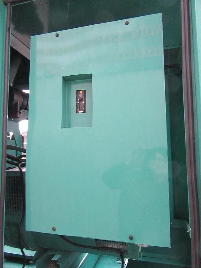 Used 40 KW DIESEL GENERATOR CUMMINS 120/240V B3.9-G2 RECONNECTABLE VIDEO ENCLOSED