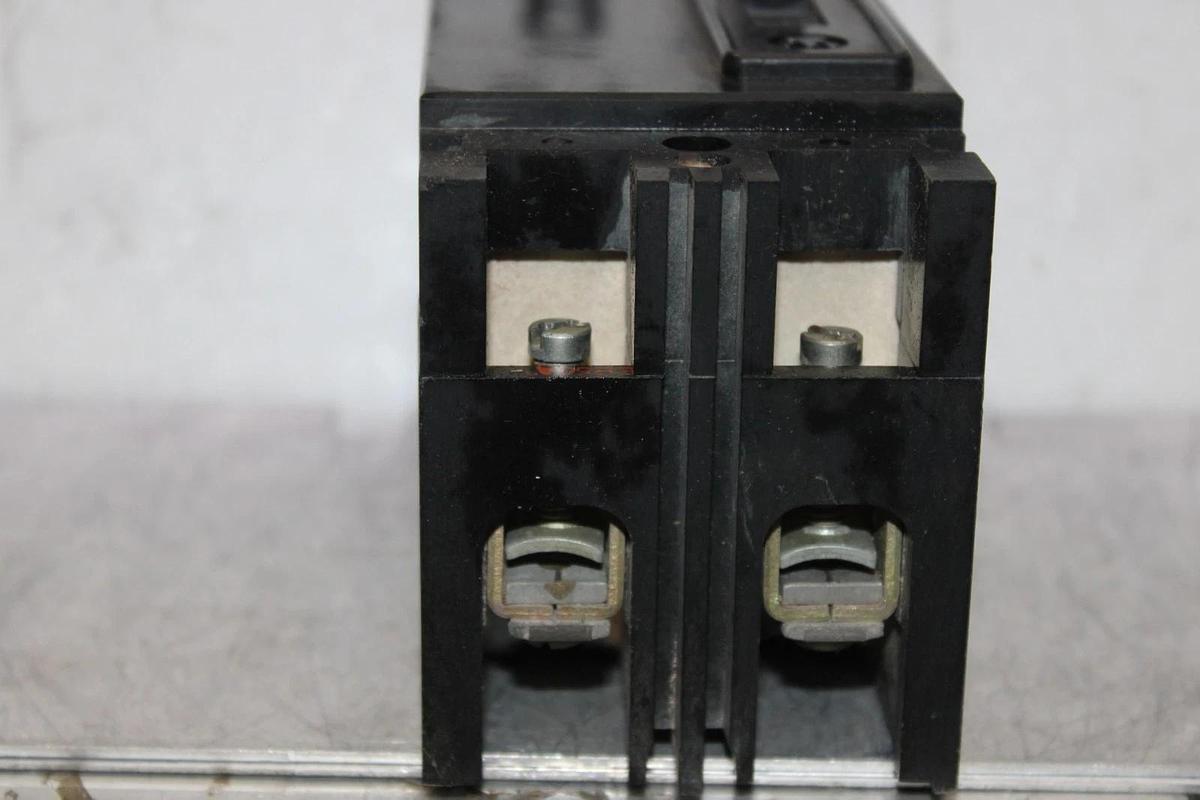 Used WESTINGHOUSE CIRCUIT BREAKER EB2050 50 AMP 2-POLE 240 VAC 4990D03G24