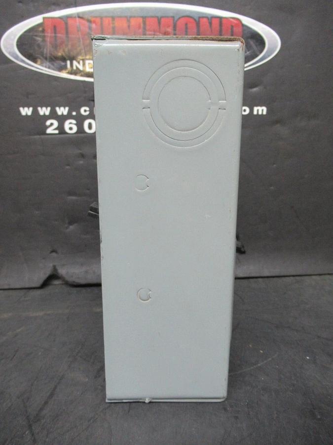 Used GENERAL ELECTRIC LOAD CENTER TL240S 40 AMP 240 VAC W/ 15 AMP BREAKER