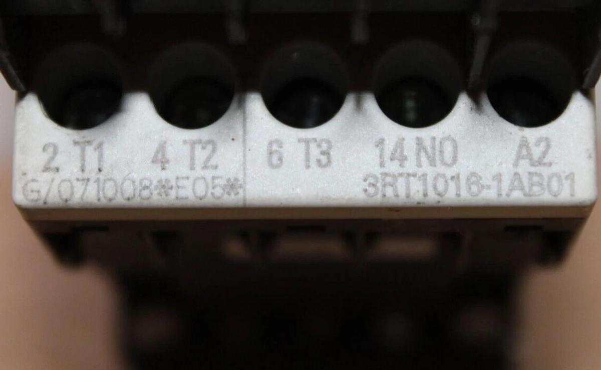 Used SIEMENS CONTACTOR 3RT1016-1AB01 20A 600V 5HP W/ 3RT1916-2CG11 TIME DELAY RELAY