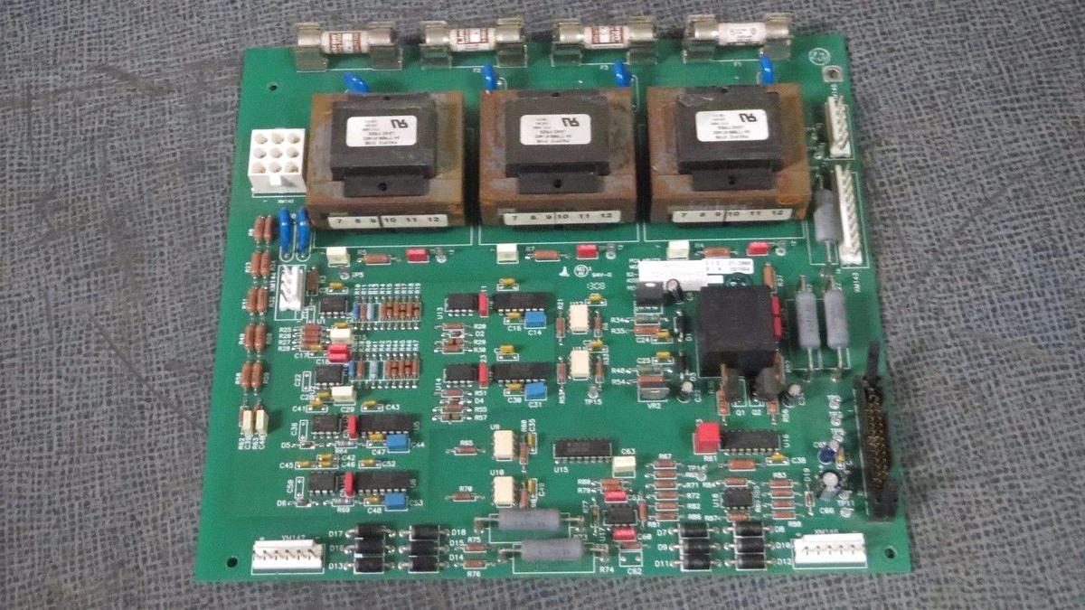 MGE UPS SYSTEMS CIRCUIT BOARD ARUZ2 72-130068-02 REV A00 **WARRANTY INCLUDED**