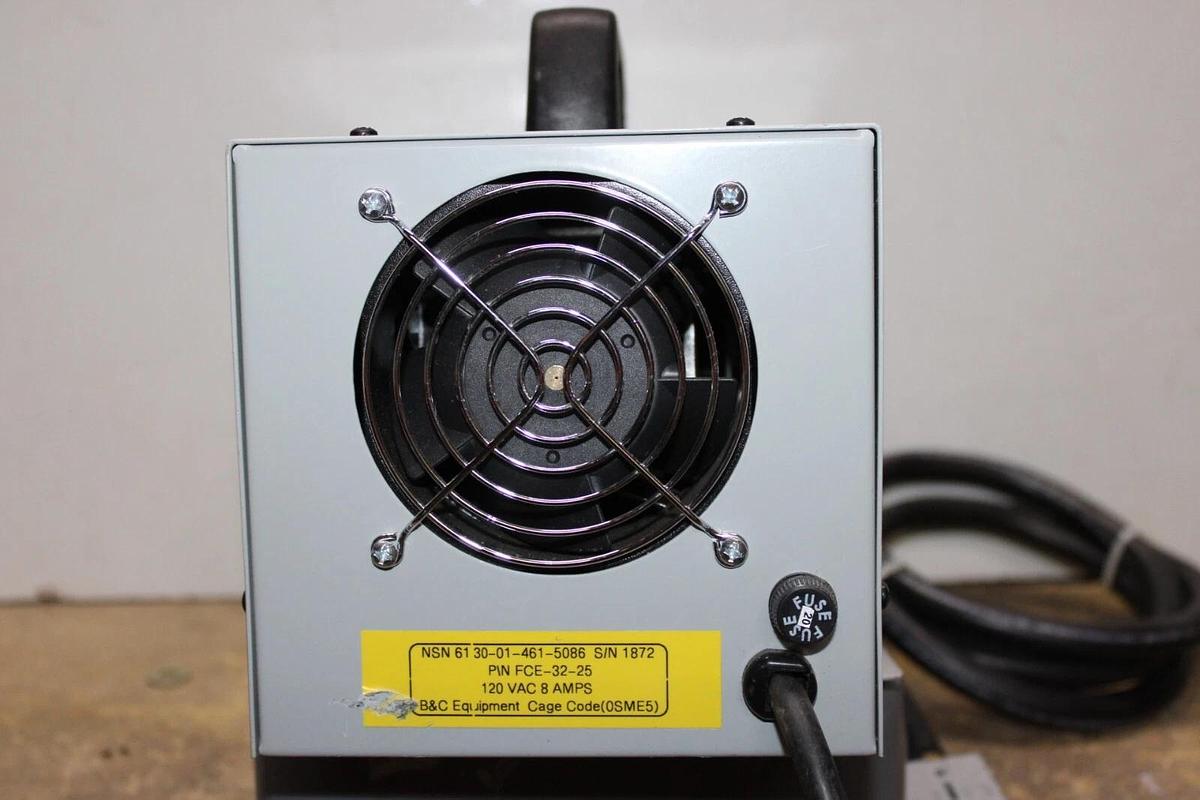 Used E.G. AUTOMATIC 3-STAGE BATTERY CHARGE 120 VAC 8 AMP 60 HZ FCE-32-25 *WARRANTY*