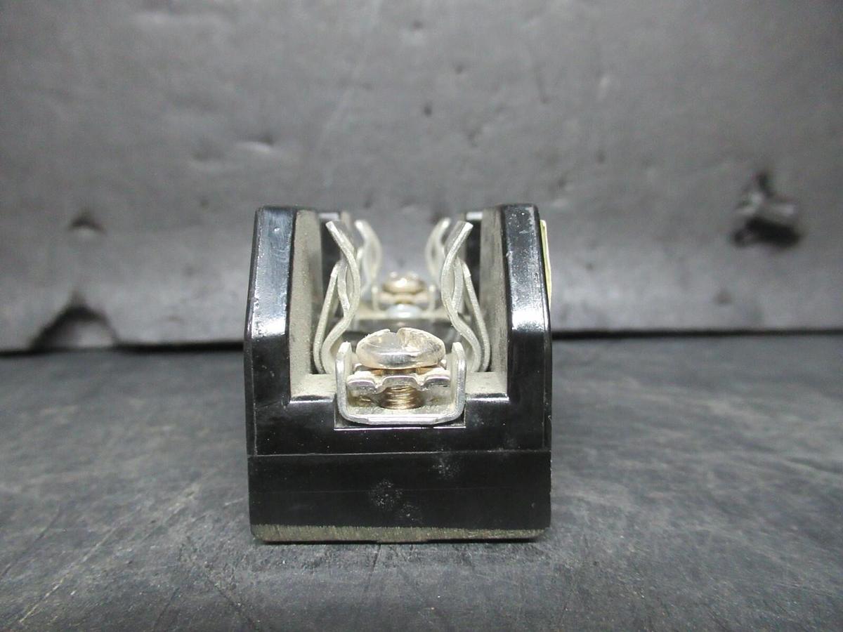 Used ALLEN-BRADLEY SINGLE POLE FUSE BLOCK 1491-N121 SER. D 250 VOLT 30 AMP CLASS H