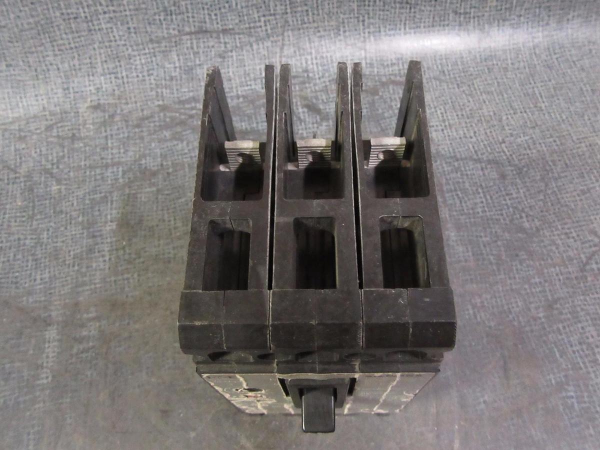 Used SIEMENS ITE CIRCUIT BREAKER 25 AMP 600 VAC 3 POLE MODEL: ED63A025 *WARRANTY*