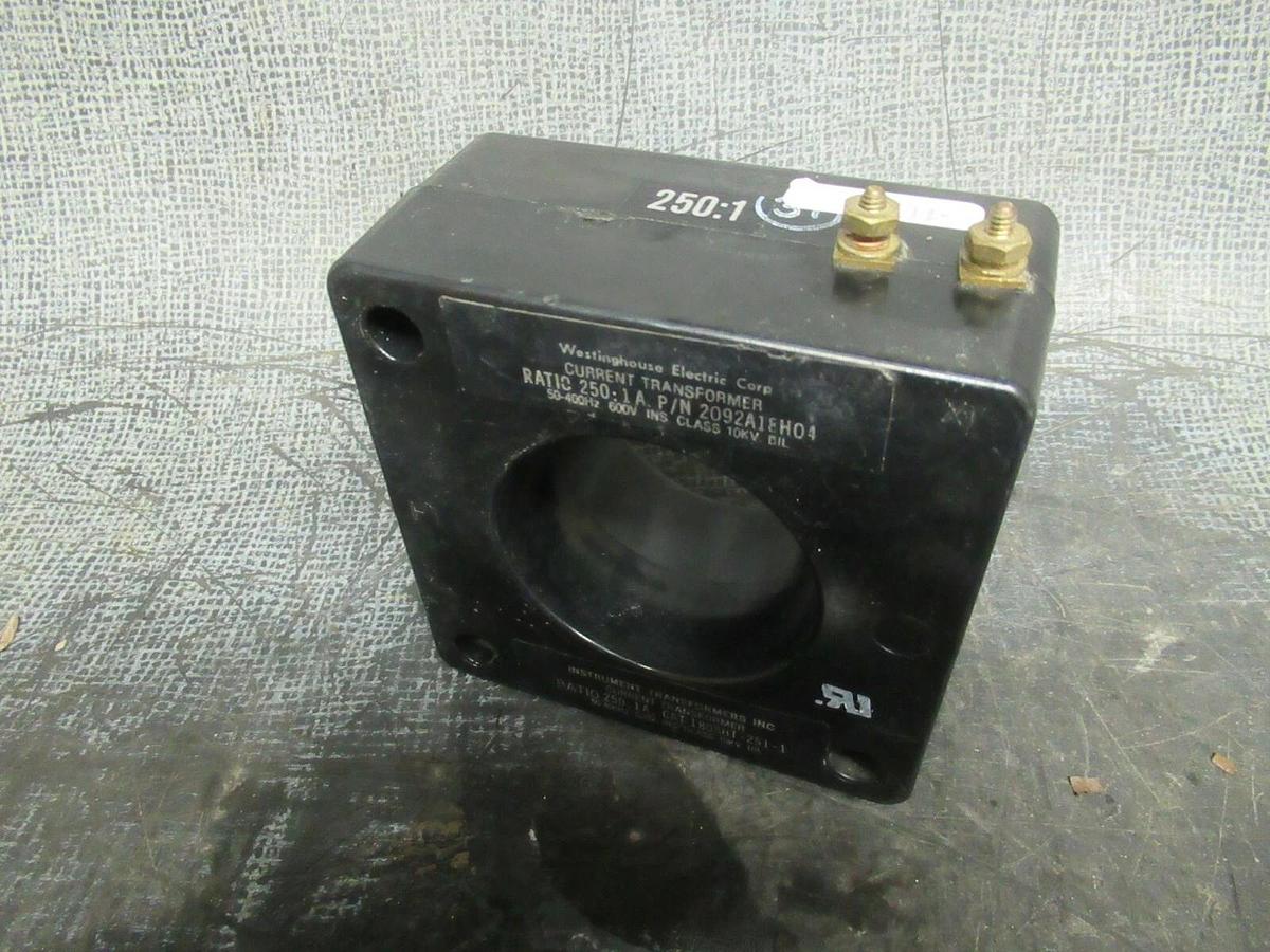 Used WESTINGHOUSE CT CAT: 2092A18H04 250:1 A 50-400 HZ 600 VOLTS