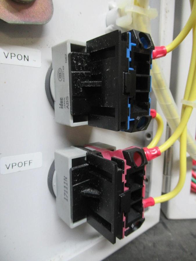 Used ENCLOSED TELEMECANIQUE STARTER LC1D16 W/ OVERLOAD RELAY LRD-076 25 AMP 600 V