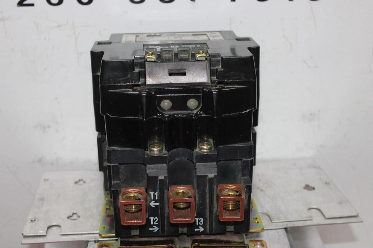 Used SQUARE D NEMA CONTACTOR 8502SF02 NEMA 4 600 VOLT 135 AMP 100 HP COIL: 120 VOLT