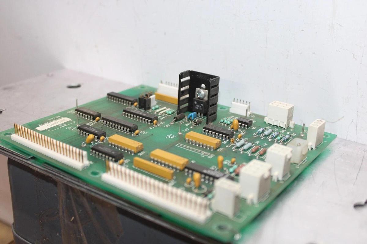 Used YORK HVAC CIRCUIT BOARD 031-0130100 **WARRANTY INCLUDED**