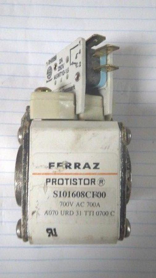 Used FERRAZ PROTISTOR MODEL S101608CF00 -- 700 AMP 700 VAC WITH 2 AMP MICROSWITCH